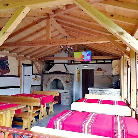 Meraklii Guest house *