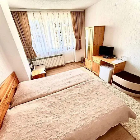 Meraklii Guest house *