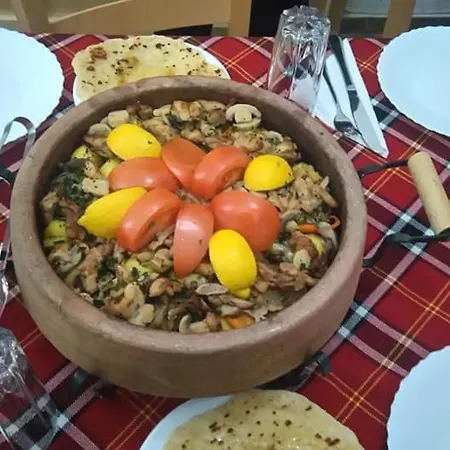 Meraklii Guest house *
